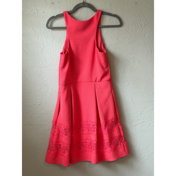 Express Coral Pink Lace Trim Halter Fit and Flare Dress Front Zip Size 6 - Picture 2 of 6